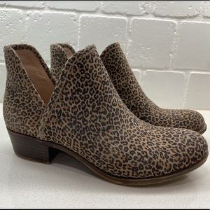 Lucky Brand size 8 animal print booties